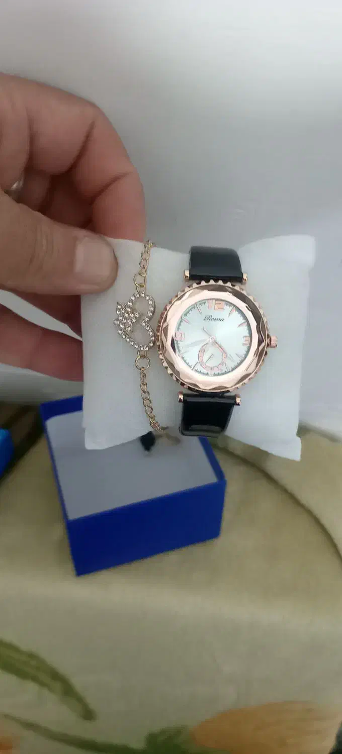 ساعت ژنانه|کلکسیون اشیاء عتیقه|مریوان, |دیوار