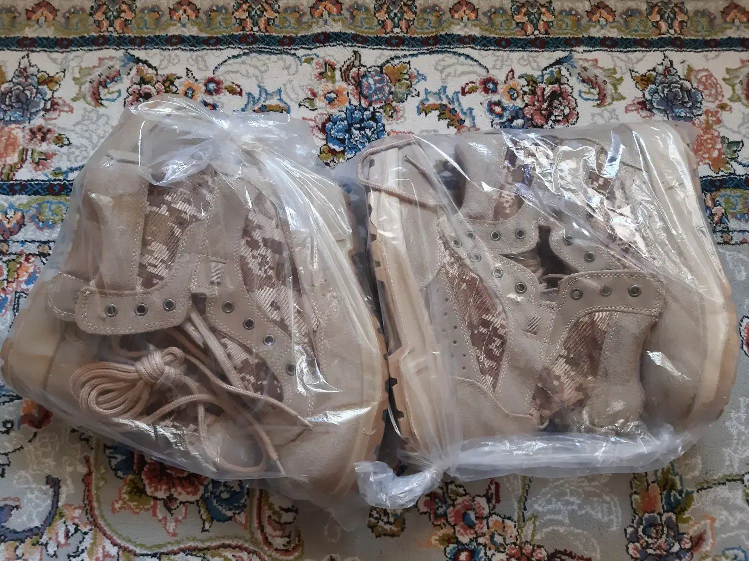 پوتین|کیف، کفش، کمربند|سنقر, |دیوار