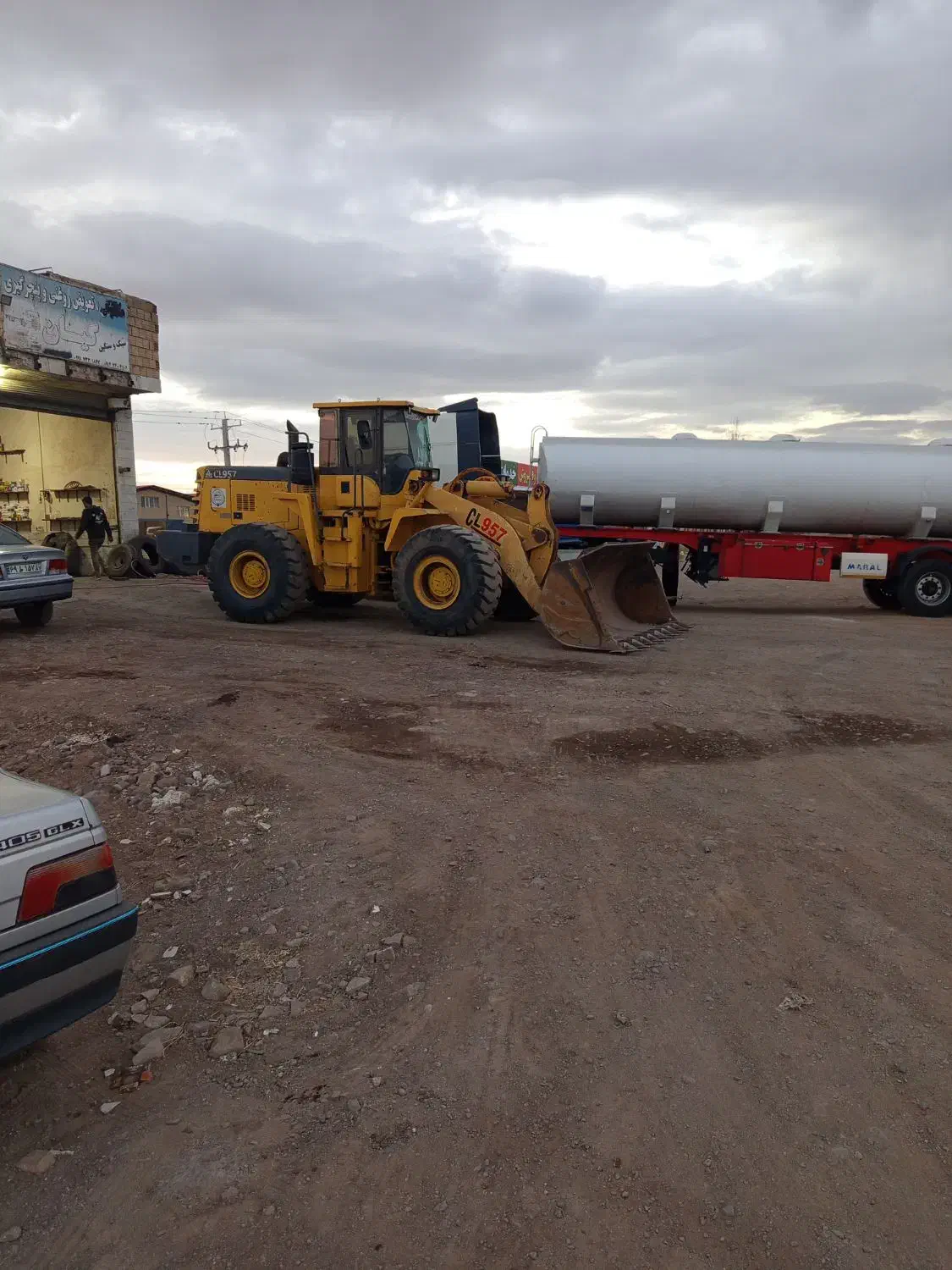 لودر دلتاcl957 مدل 2015|خودرو سنگین|تهران, شهرک آزمایش|دیوار