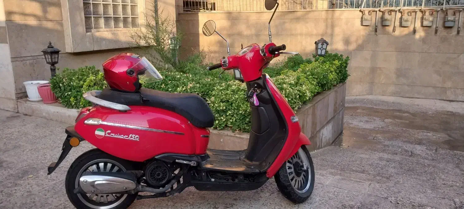 موتور قرمز طرح وسپا|موتورسیکلت|تهران, شهر زیبا|دیوار