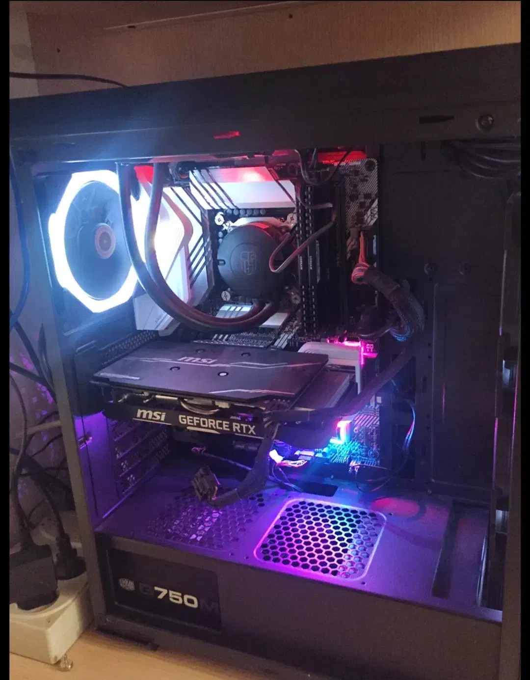 کیس گیمینگ و رندرینگ|رایانه رومیزی|اصفهان, مفتح|دیوار