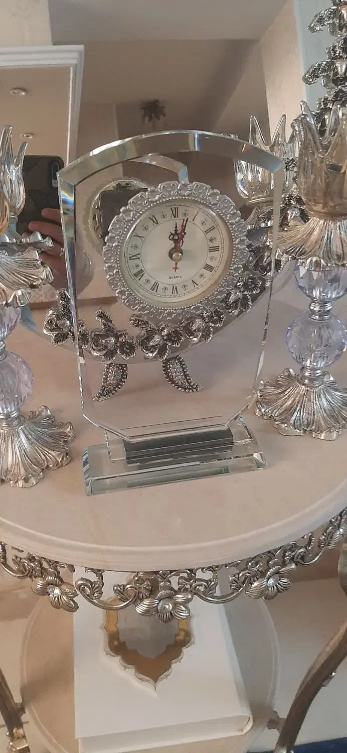 ۱عدد اینه شمعدان نقره|صنایع دستی و سایر لوازم تزئینی|کرج, شهرک احمدیه‎|دیوار