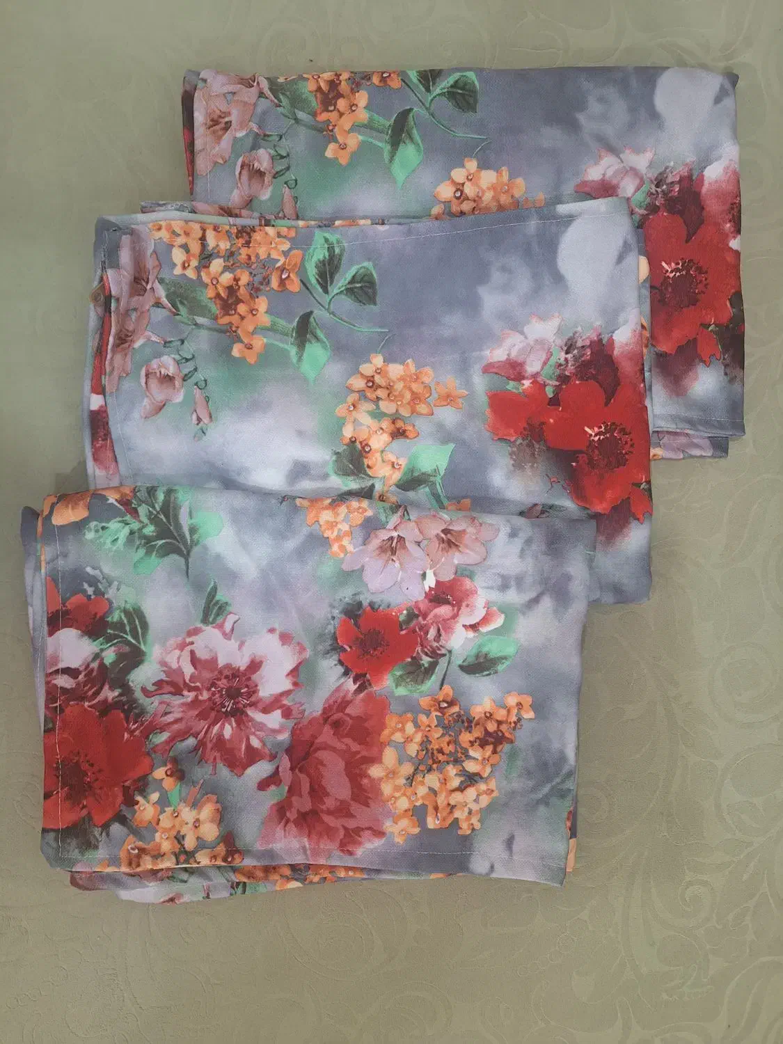 روبالشتی|رختخواب، بالش، پتو|گنبد کاووس, |دیوار