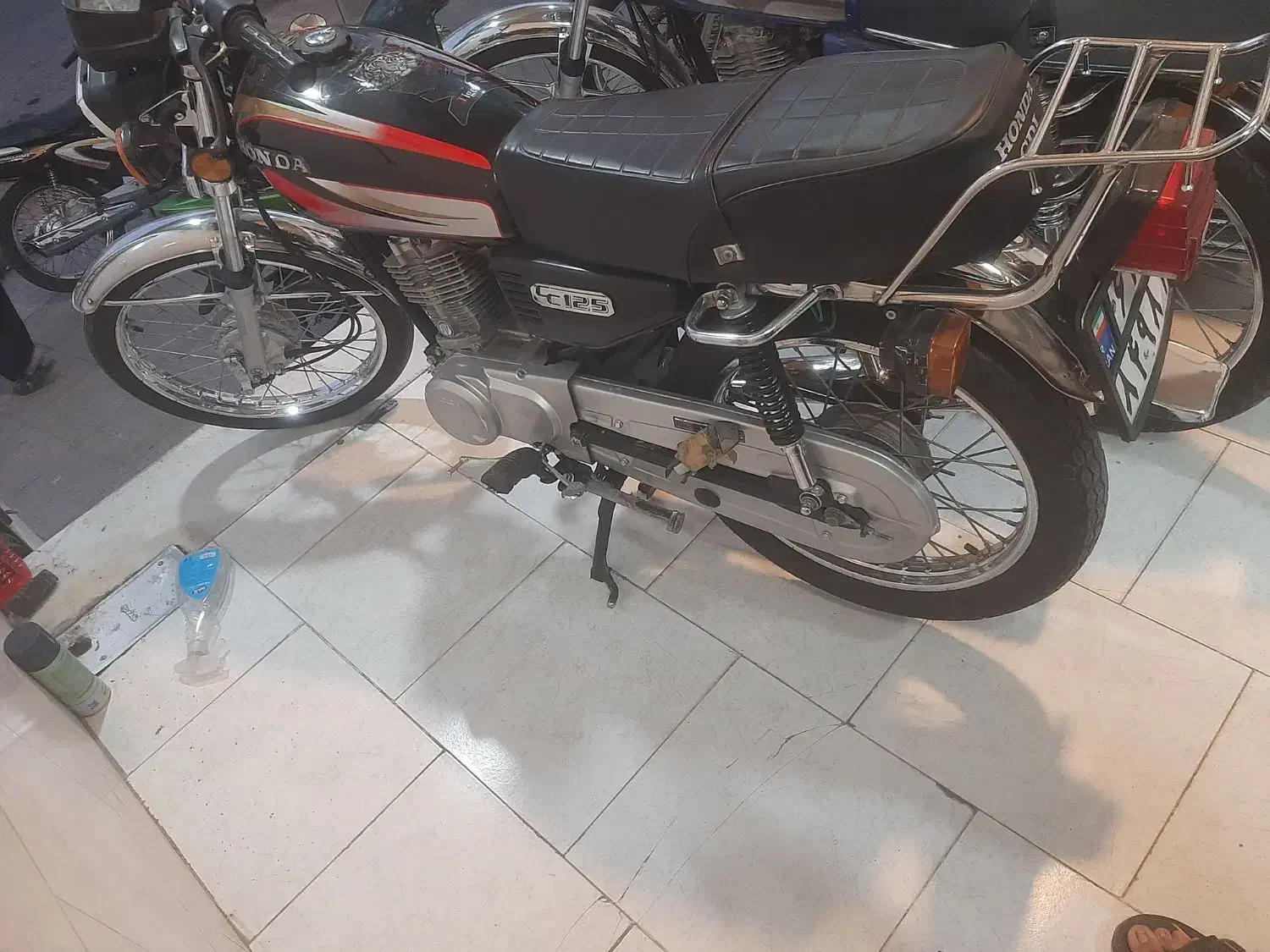 موتورهوندا۱۲۵.پیشرو.آخرین مدل کاربراتوری|موتورسیکلت|اصفهان, مهدی آباد|دیوار