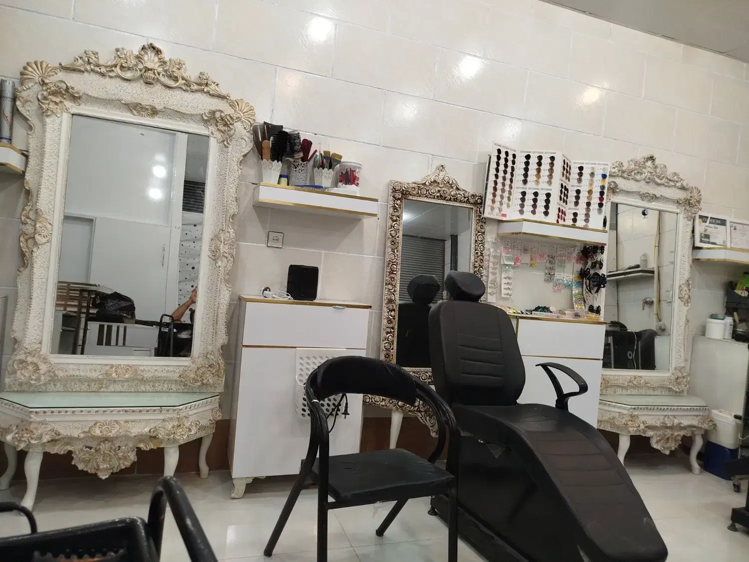 لوازم آرایشگاه|آرایشگاه و سالنهای زیبایی|خشت, |دیوار