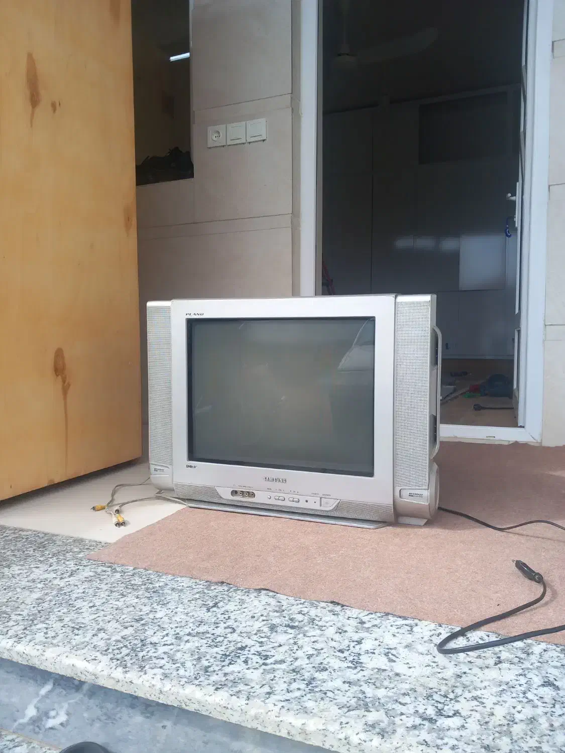 تلویزیون ۲۱ سامسونگ|تلویزیون و پروژکتور|گنبد کاووس, |دیوار