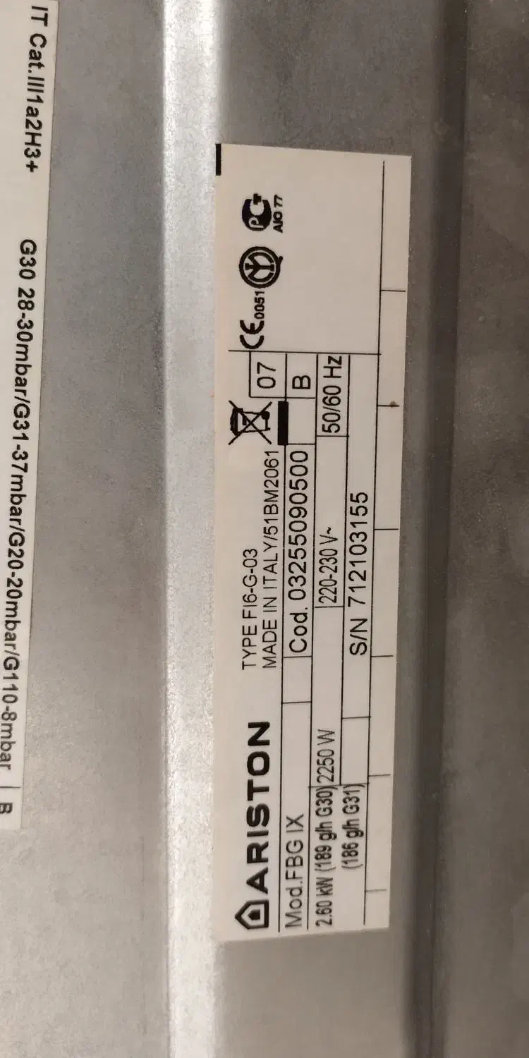 فر توکار ایتالیایی آریستون|اجاق گاز و لوازم برقی پختوپز|بندرعباس, |دیوار