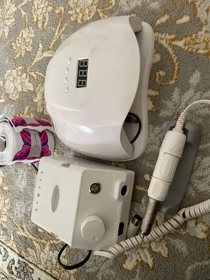 وسایل کامل کاشت ناخون|آرایشگاه و سالن‌های زیبایی|سنندج, |دیوار