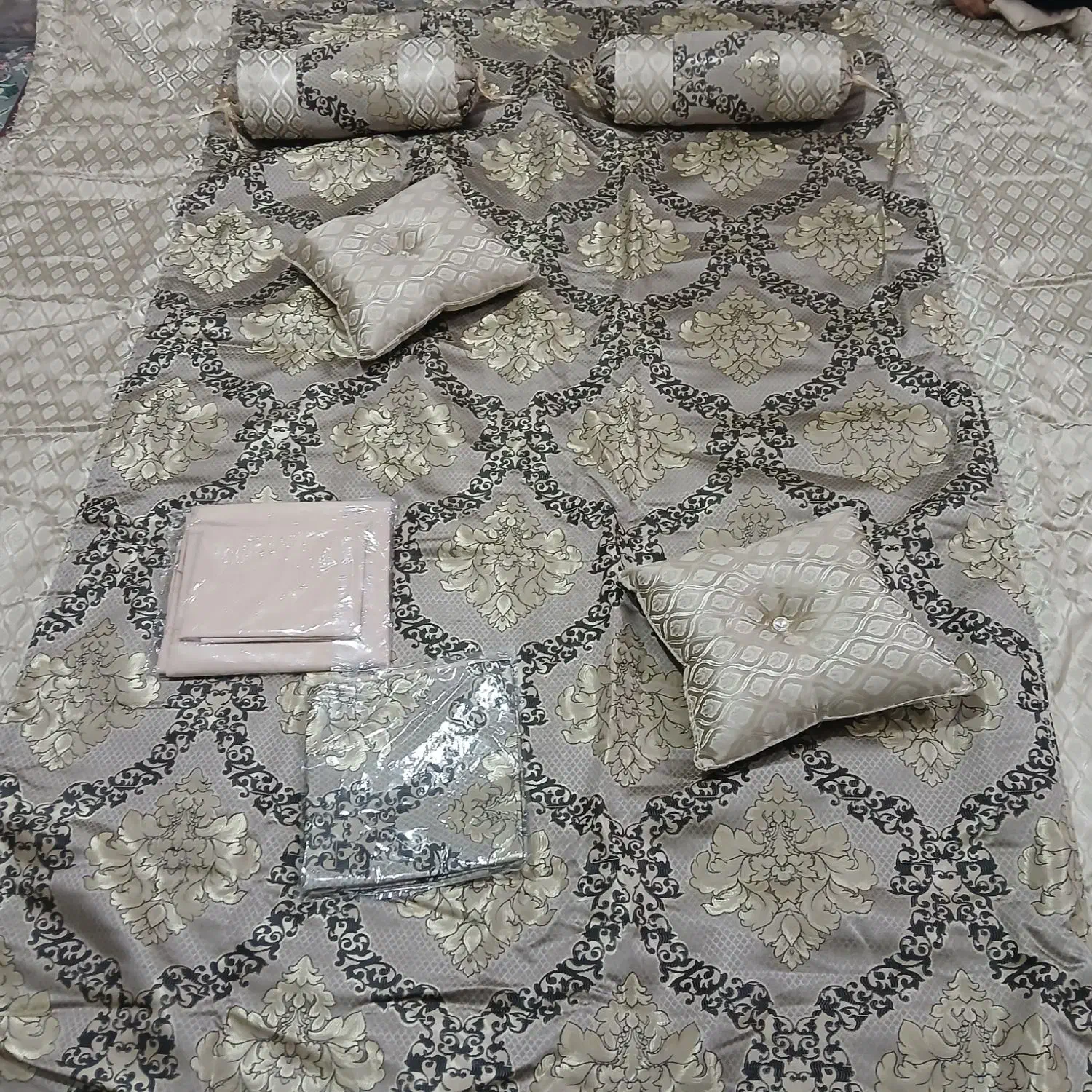 روتختی|سرویس روتختی|پاکدشت, حصار امیر|دیوار