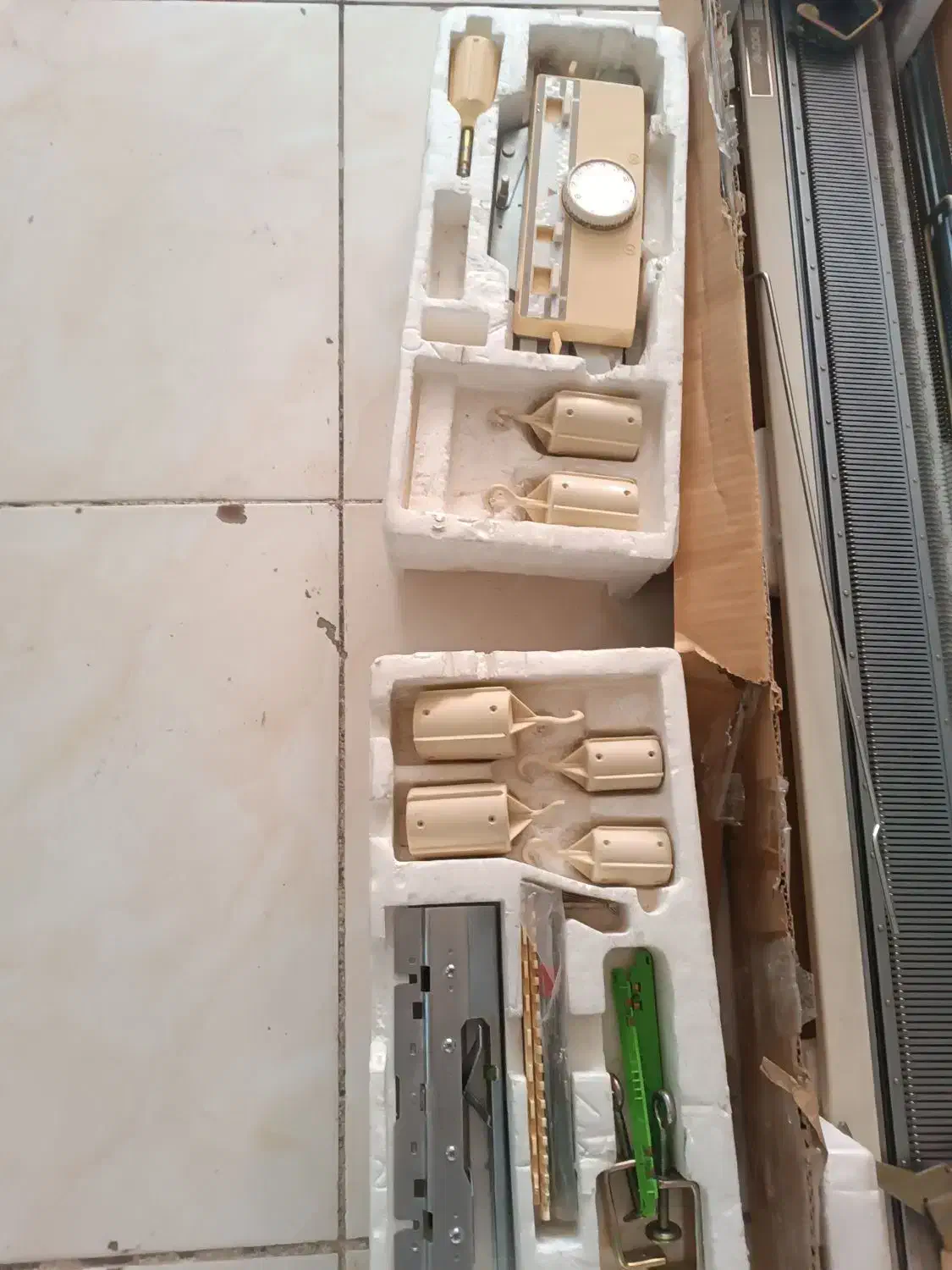 ماشین بافندگی نیمه اتوماتیک|لوازم خیاطی و بافتنی|قائمشهر, |دیوار