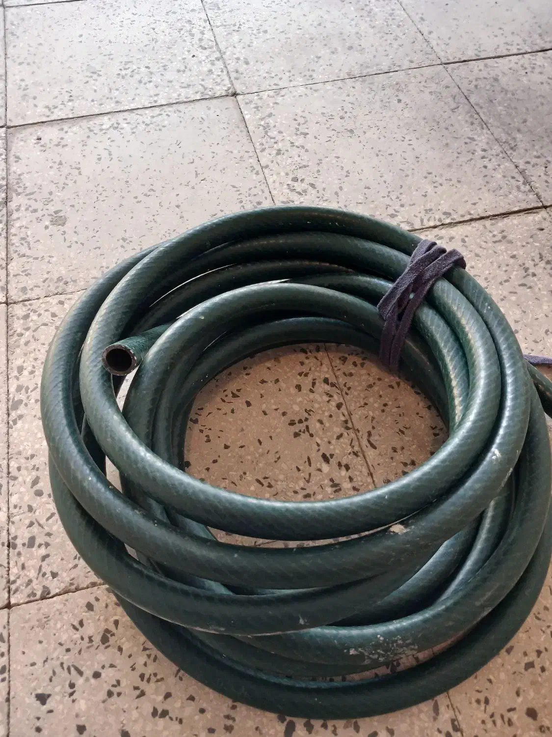 شلنگ آب|ابزارآلات|همدان, |دیوار