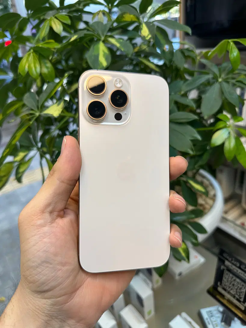 iPhone 16 promax 256 باتری 94 درصد|موبایل|اصفهان, گلزار|دیوار