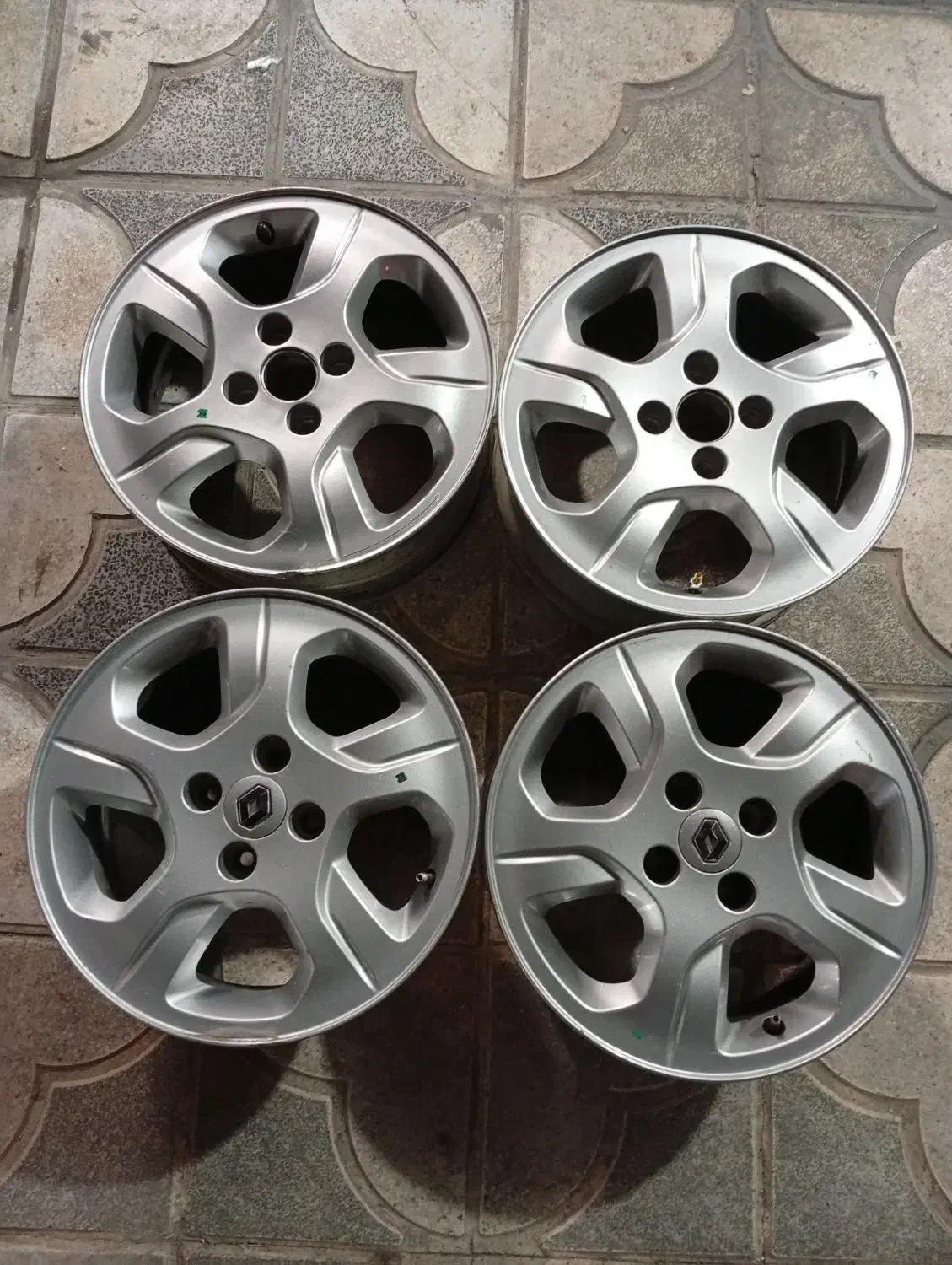 رینگ شاهین و ساندرو در دو مدل|قطعات یدکی و لوازم جانبی|شیراز, صاحب الزمان|دیوار