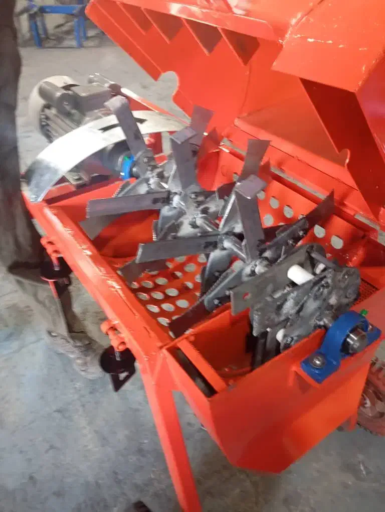 علوفه خردکن یونجه خرد کن کلش تک کاره دو کاره و ۳|ماشینآلات صنعتی|ساری, |دیوار