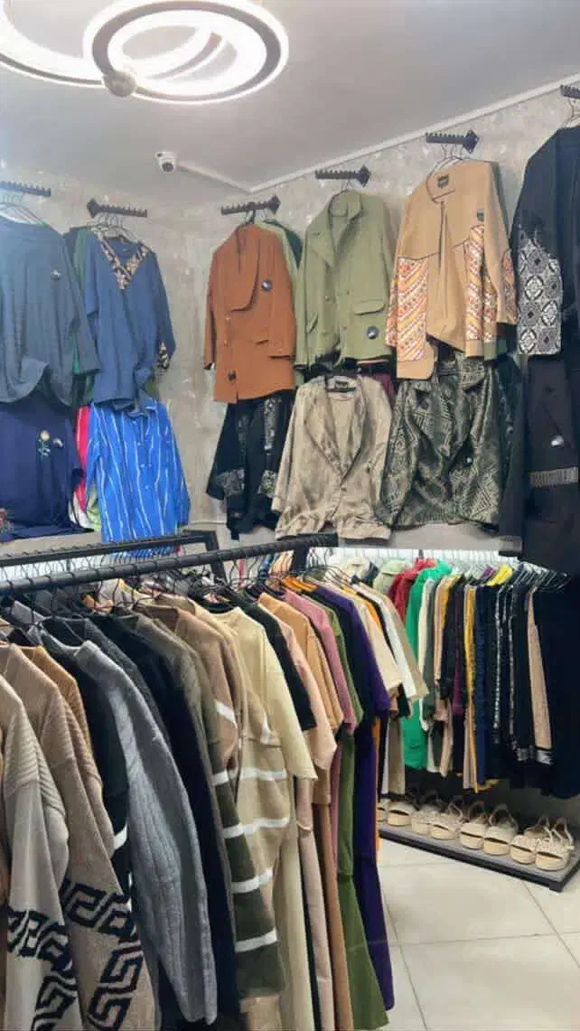 واگذاری پوشاکی باقدرت|اجارهٔ مغازه و غرفه|کرمان, |دیوار