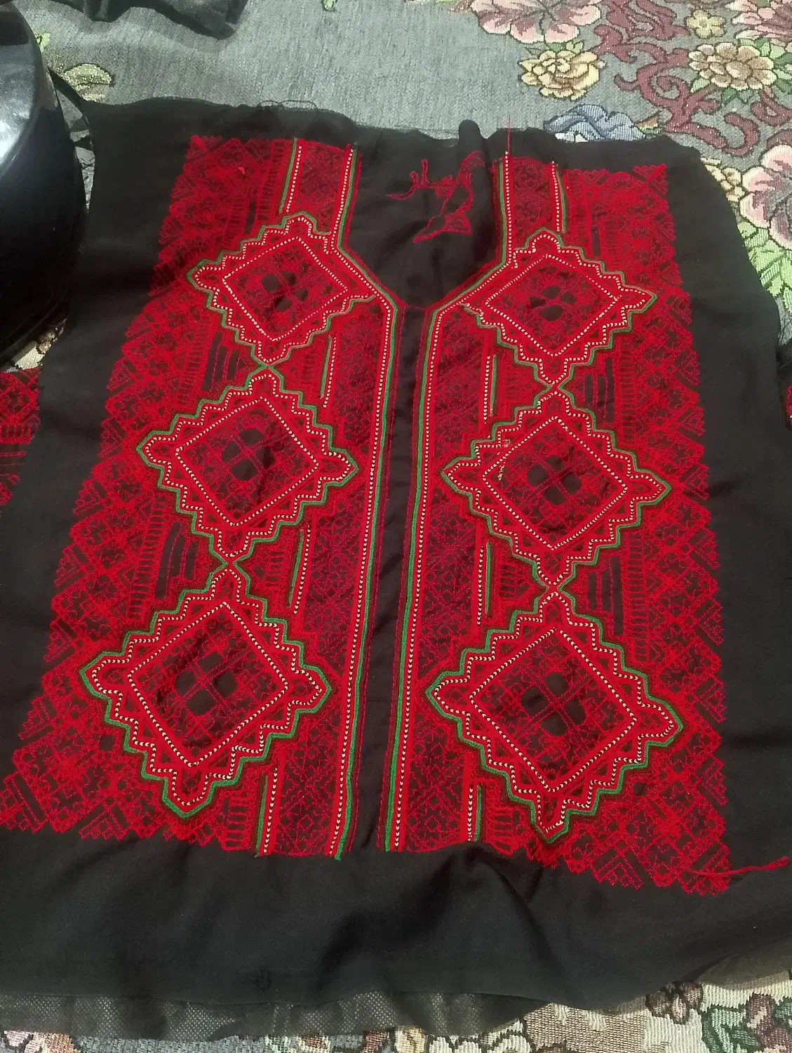 دوزنده میخام|لباس|خاش, |دیوار