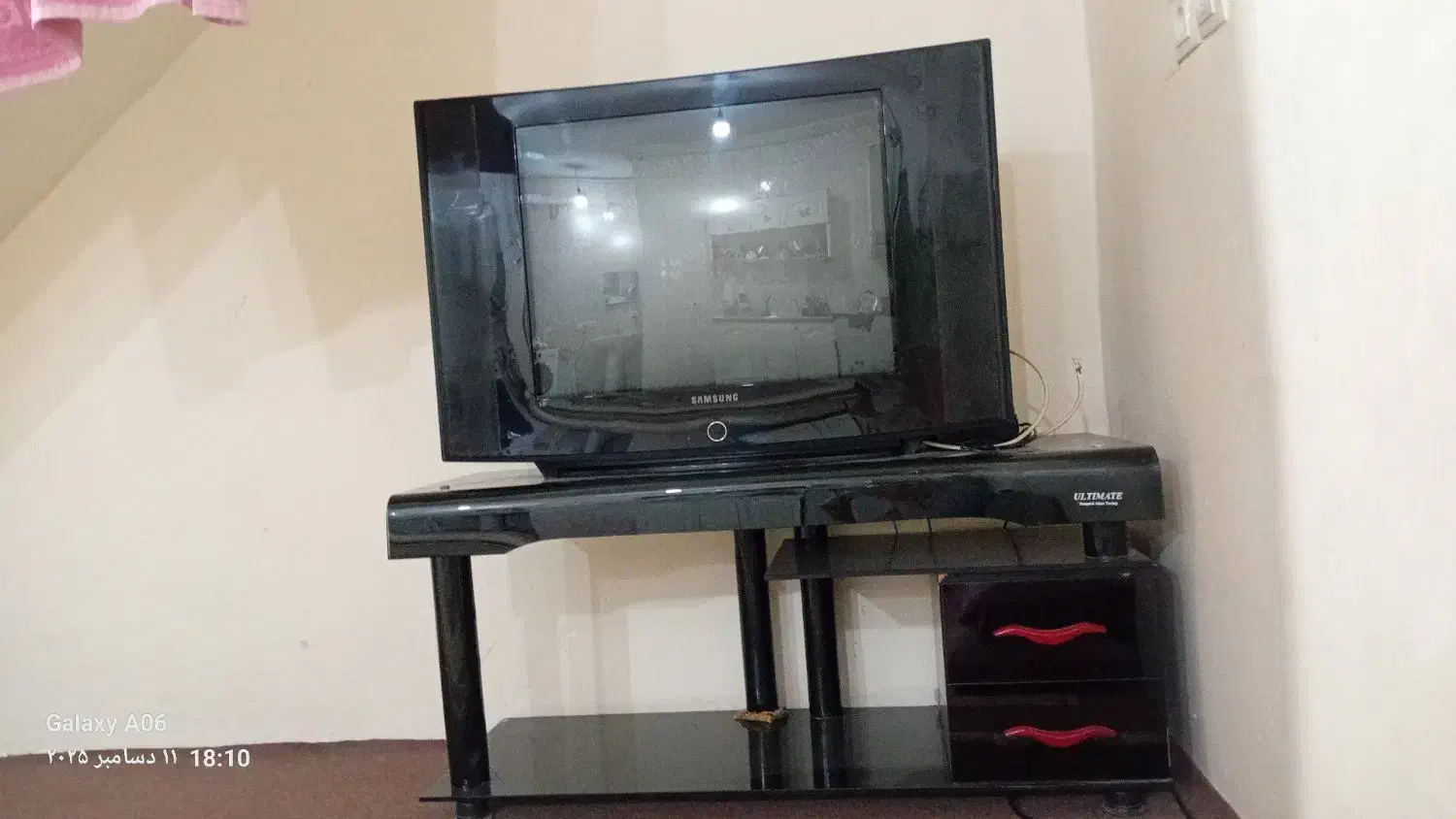 تلویزیون سامسونگ ۳۰ اینچ و زیر تلوزیونی|تلویزیون و پروژکتور|شوشتر, |دیوار