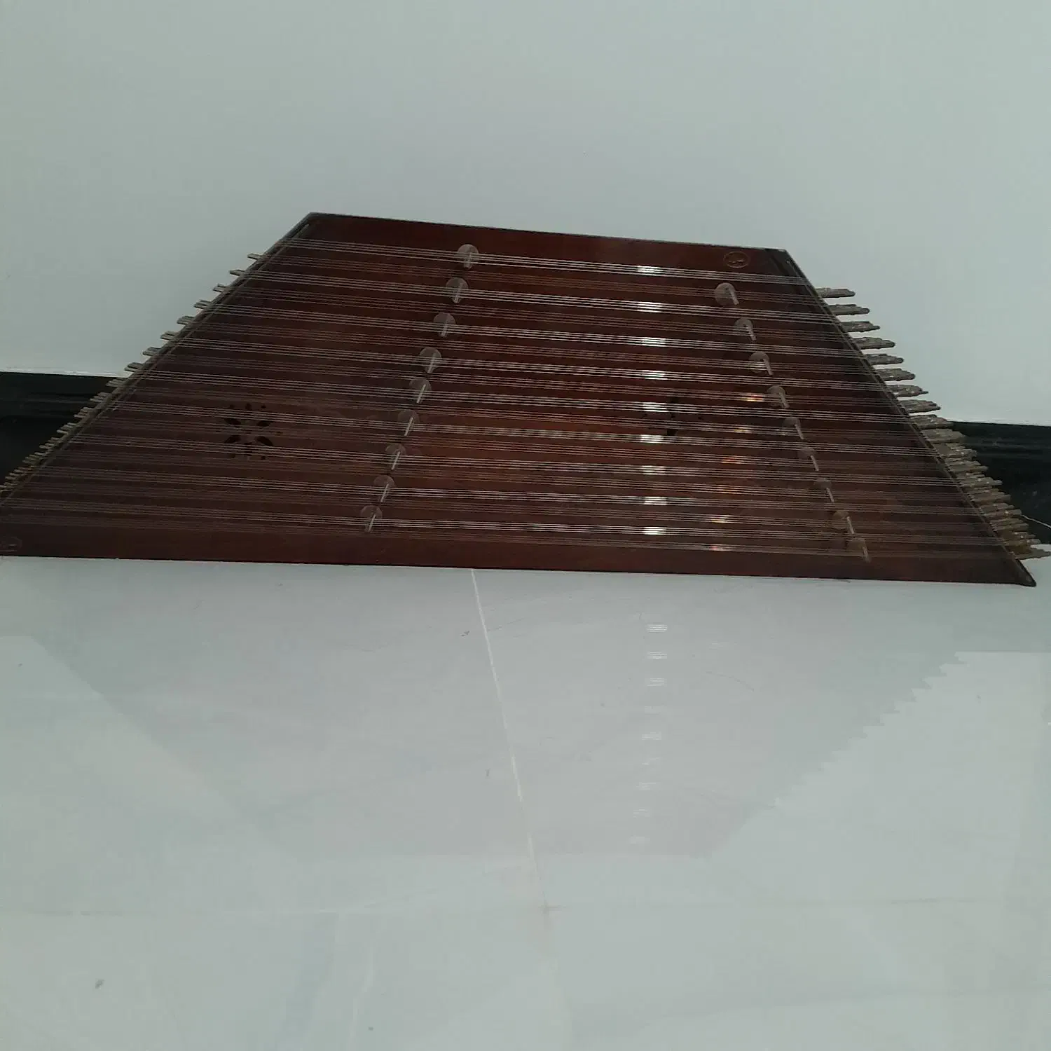 سنتوری حرفه ای دومهر سالار|سازهای سنتی|خمین, |دیوار