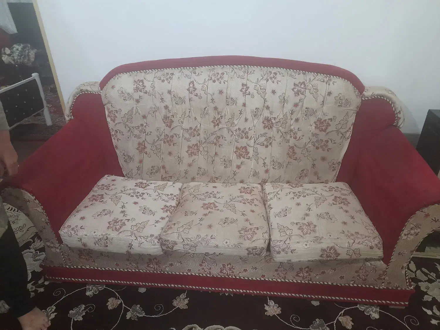 مبل ۷نفره دست دوم|مبلمان خانگی و میز عسلی|چمستان, |دیوار