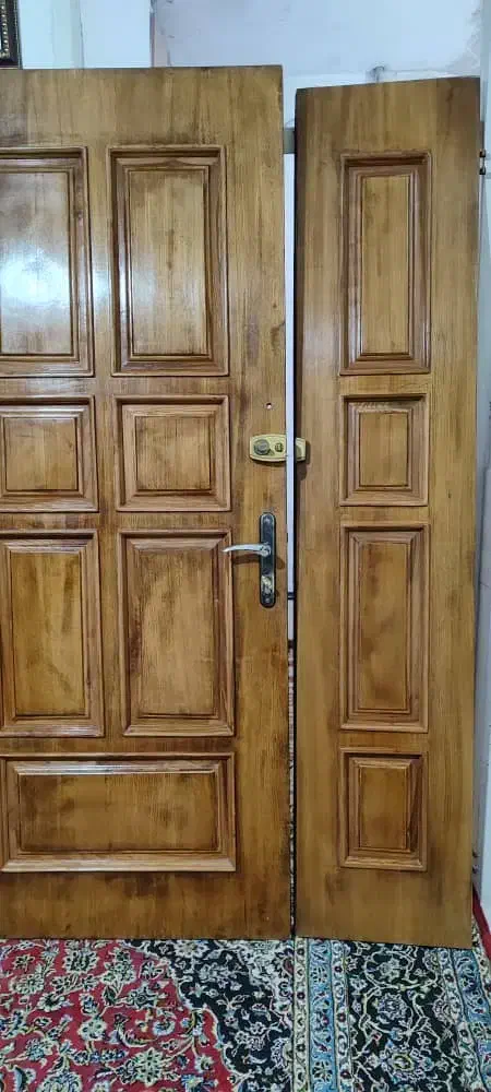 درب چوبی دولنگه چشم دار و دارای قفل|مصالح و تجهیزات ساختمان|اصفهان, پوریای ولی|دیوار