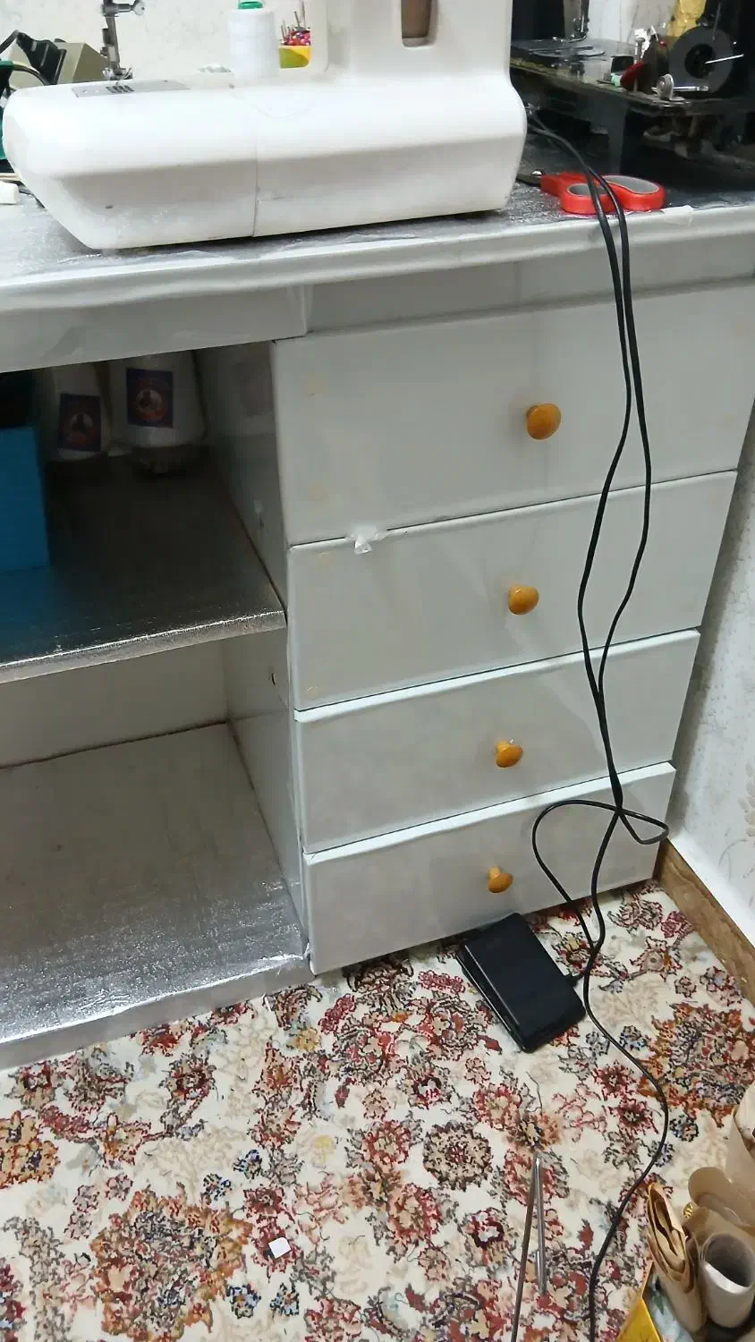 میز خیاطی چهار کشو|لوازم خیاطی و بافتنی|رشت, کوی مهر|دیوار