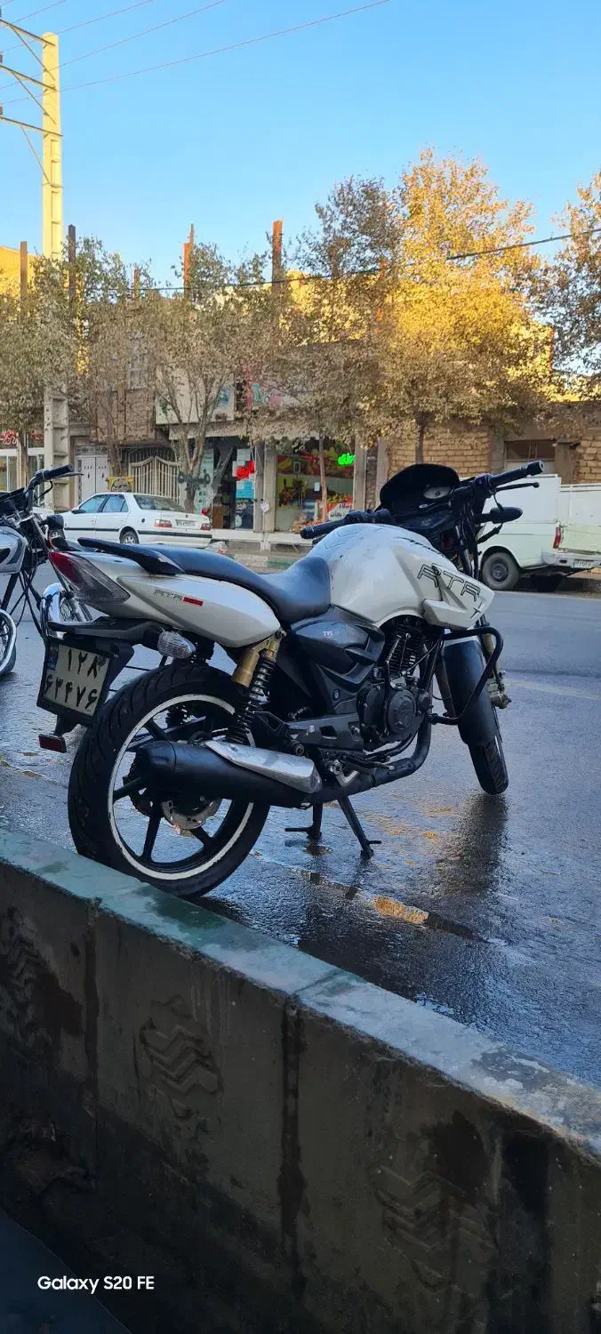آپاچی ۱۸۰ مدل ۸۹ آپاچی ۹۵ هم موجود|موتورسیکلت|قم, شاه ابراهیم|دیوار