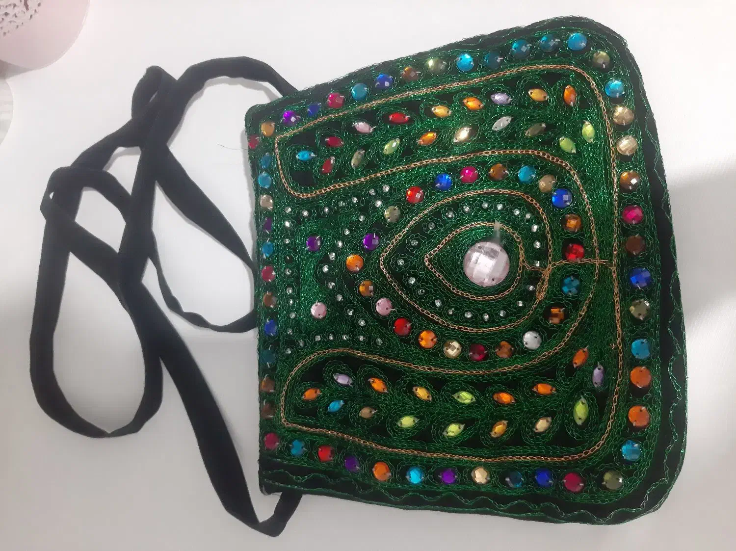 کیف سنتی|کیف، کفش، کمربند|قم, نیروگاه|دیوار