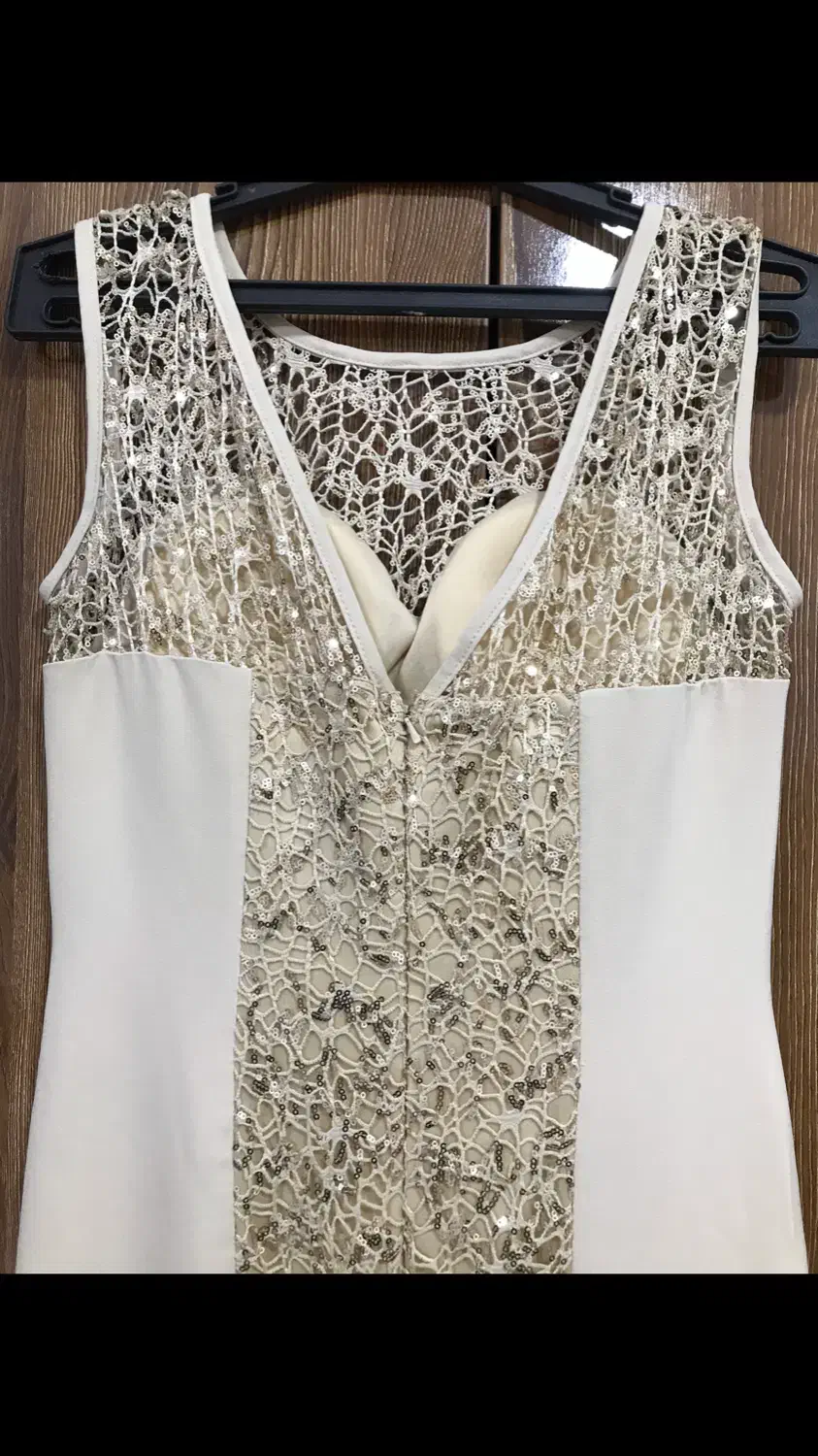 پیراهن مجلسی|لباس|لاهیجان, فیاض|دیوار