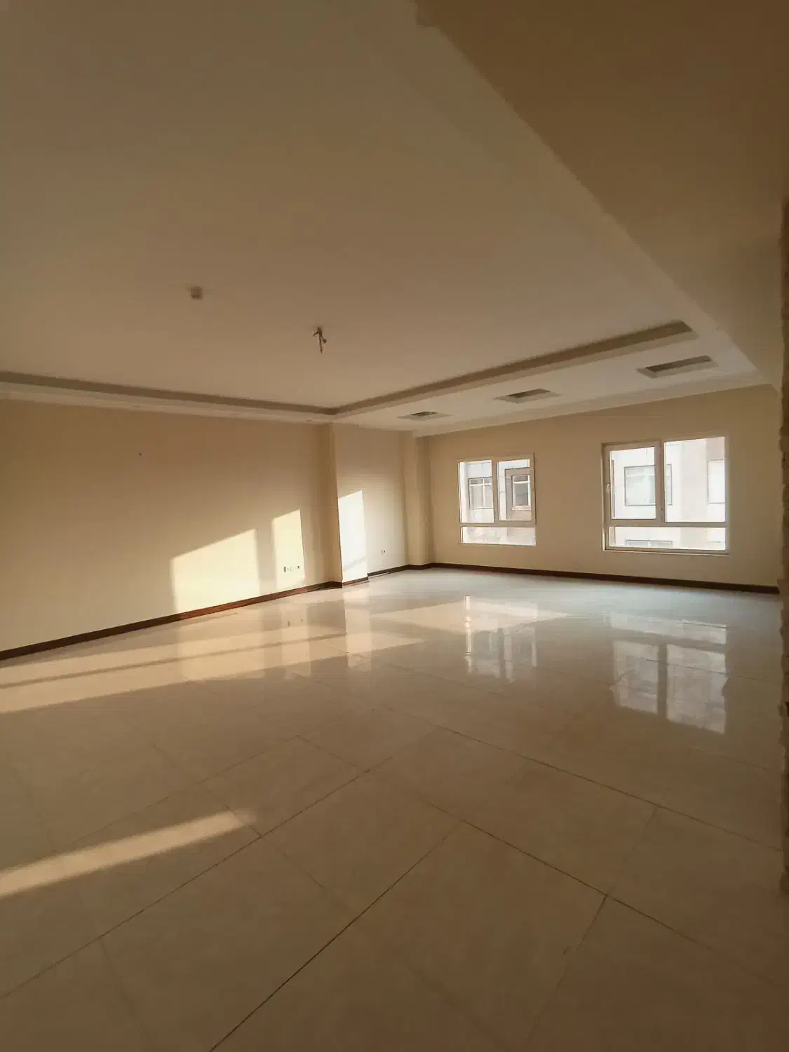 137متر /3خ ط3 تک واحدی/تراس جنوبی/ ویو طهران