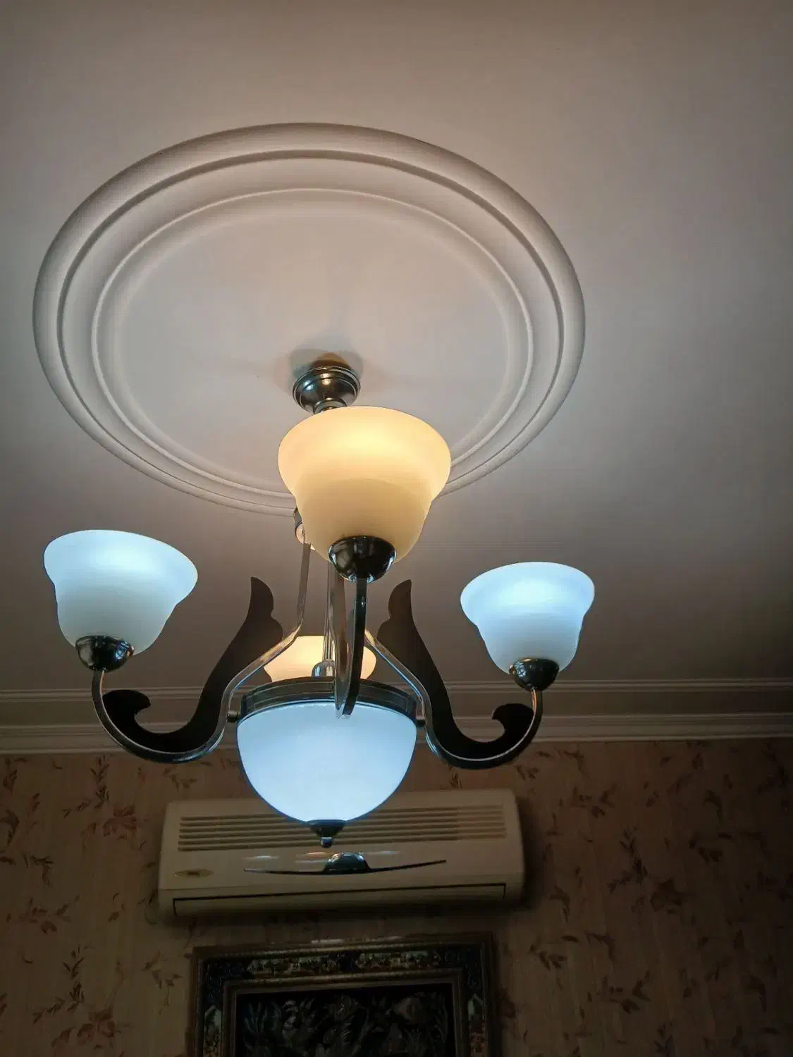 لوستر|لوستر و چراغ آویز|همدان, |دیوار