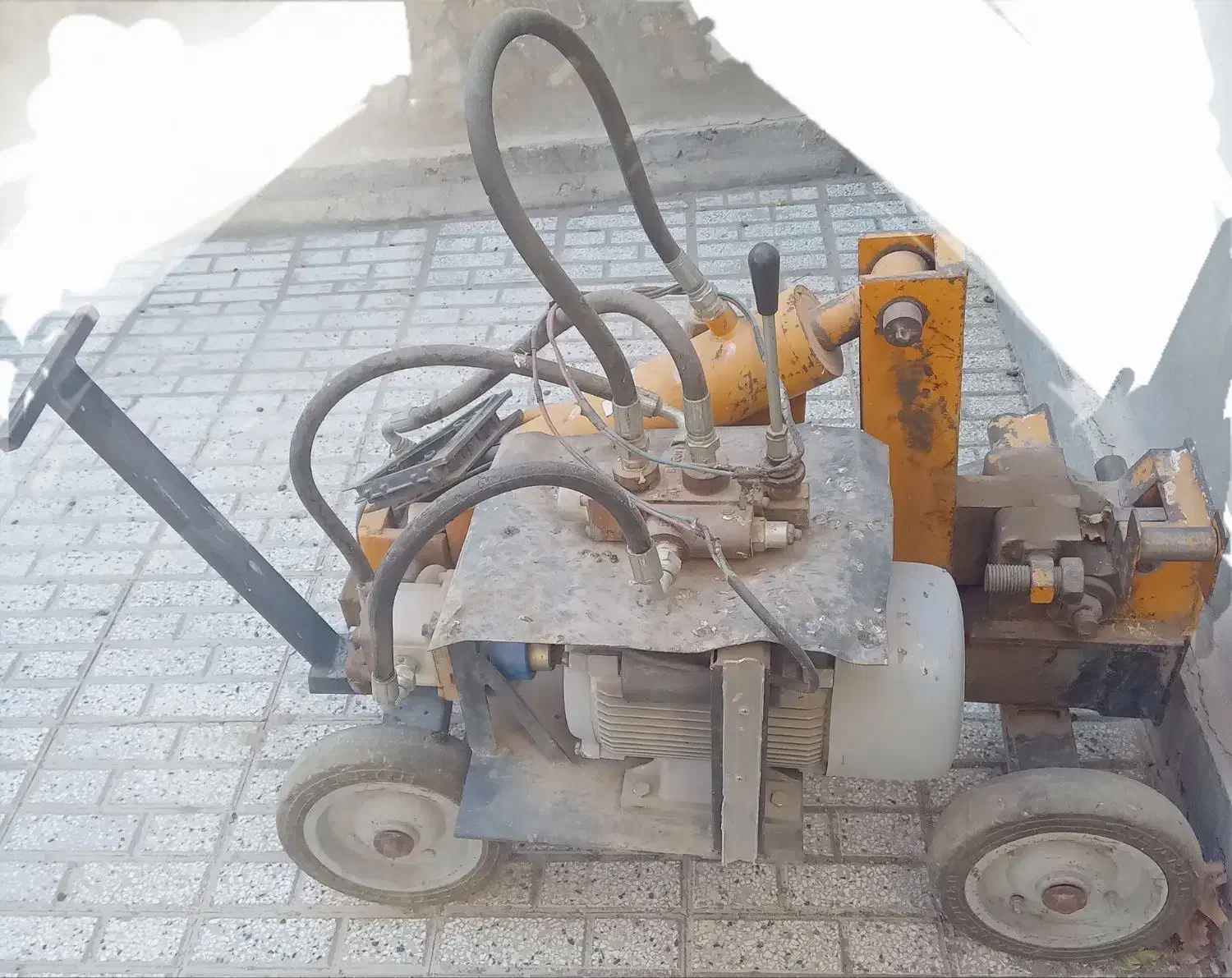 دستگاه قیچی وخاموت زن|ماشین‌آلات صنعتی|تربت‌حیدریه, مورشک|دیوار