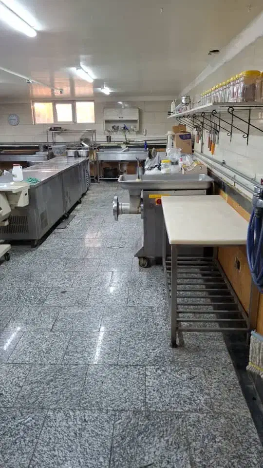 کمک اشپز و تخته کار کترینگ ایرانی|استخدام خدمات فروشگاه و رستوران|تهران, آبشار تهران (دریاچه)|دیوار