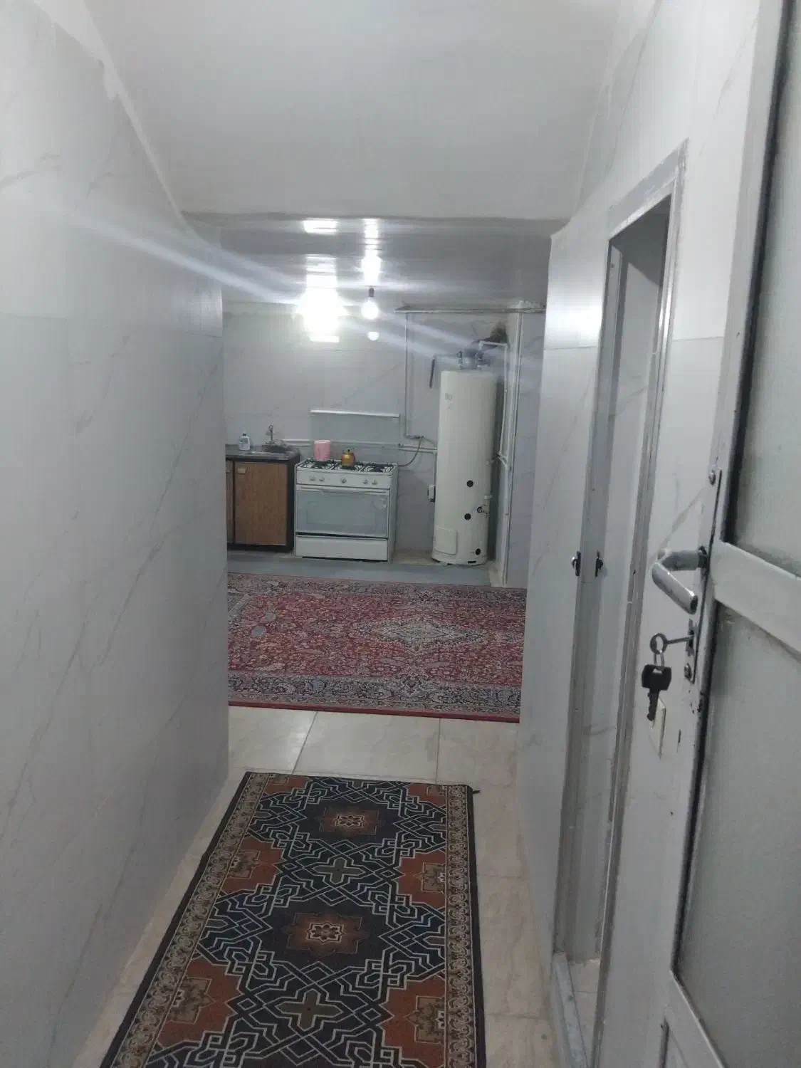 سوئیت اجاره ای بسیار تمیز واقع در کاشمر(2 عدد)|اجارهٔ کوتاه‌مدت آپارتمان و سوئیت|کاشمر, |دیوار