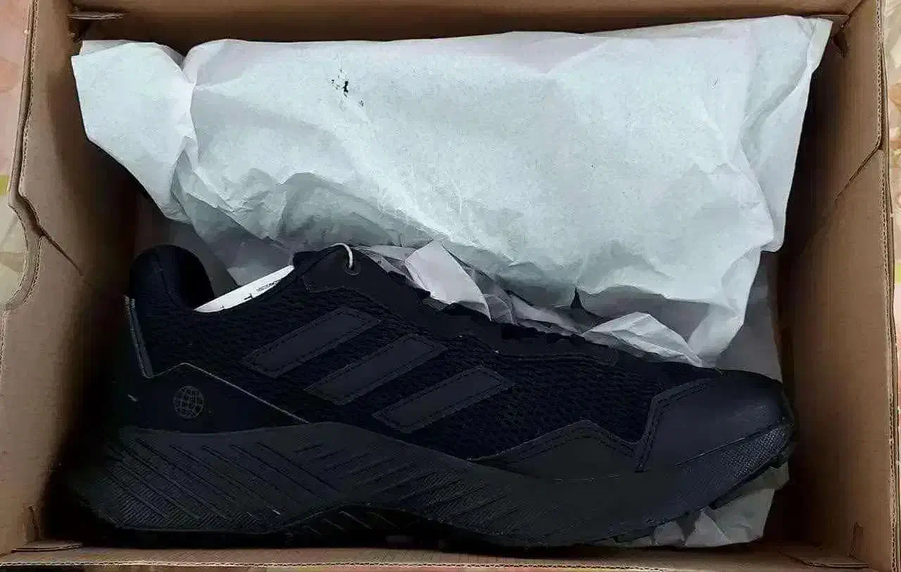 کفش اسپورت راسته مردانه آدیداس adidas Q47235|کیف، کفش، کمربند|تهران, قلهک|دیوار