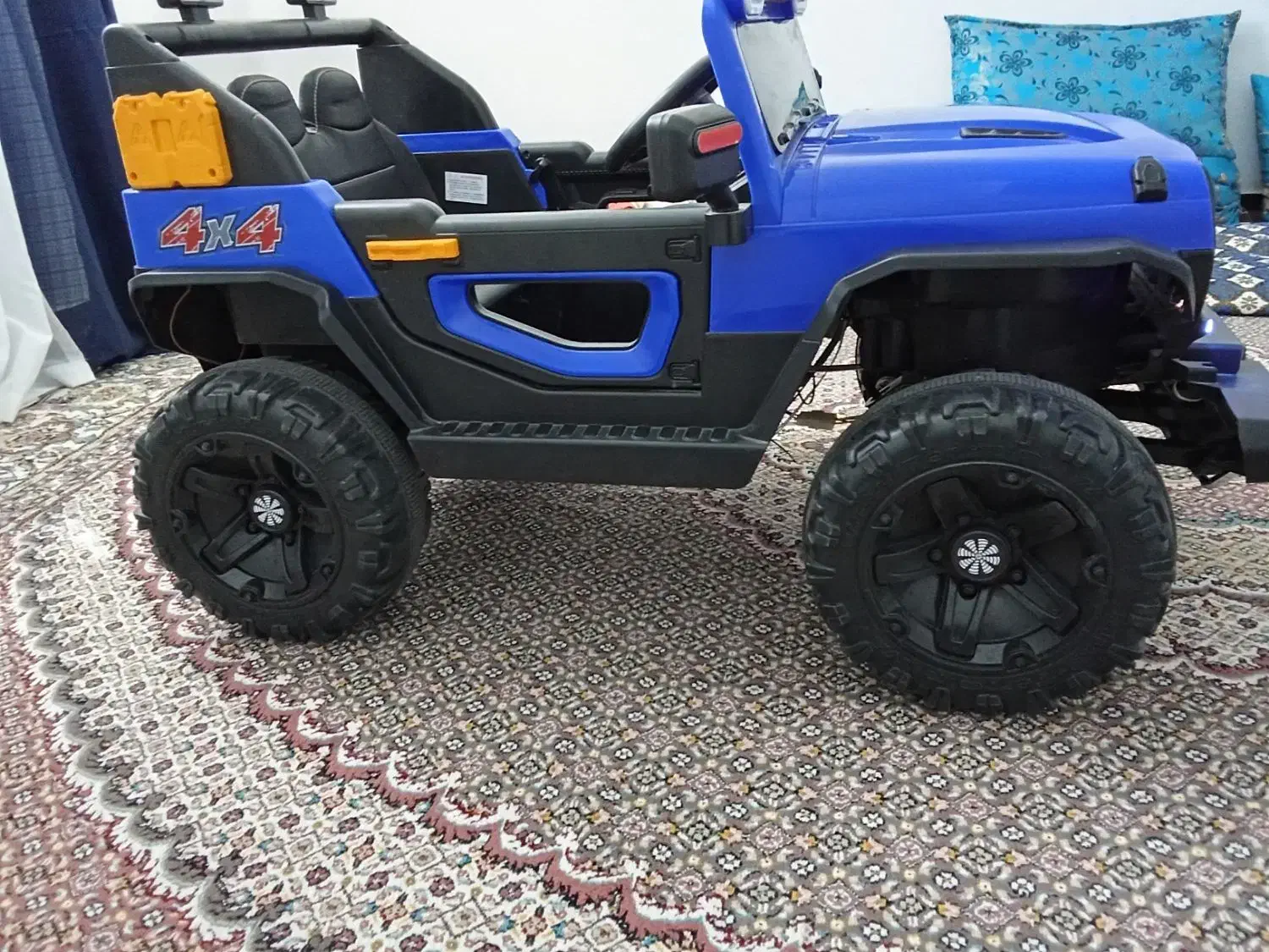 ماشین شارژی|اسباب‌بازی بچه|زاهدان, |دیوار