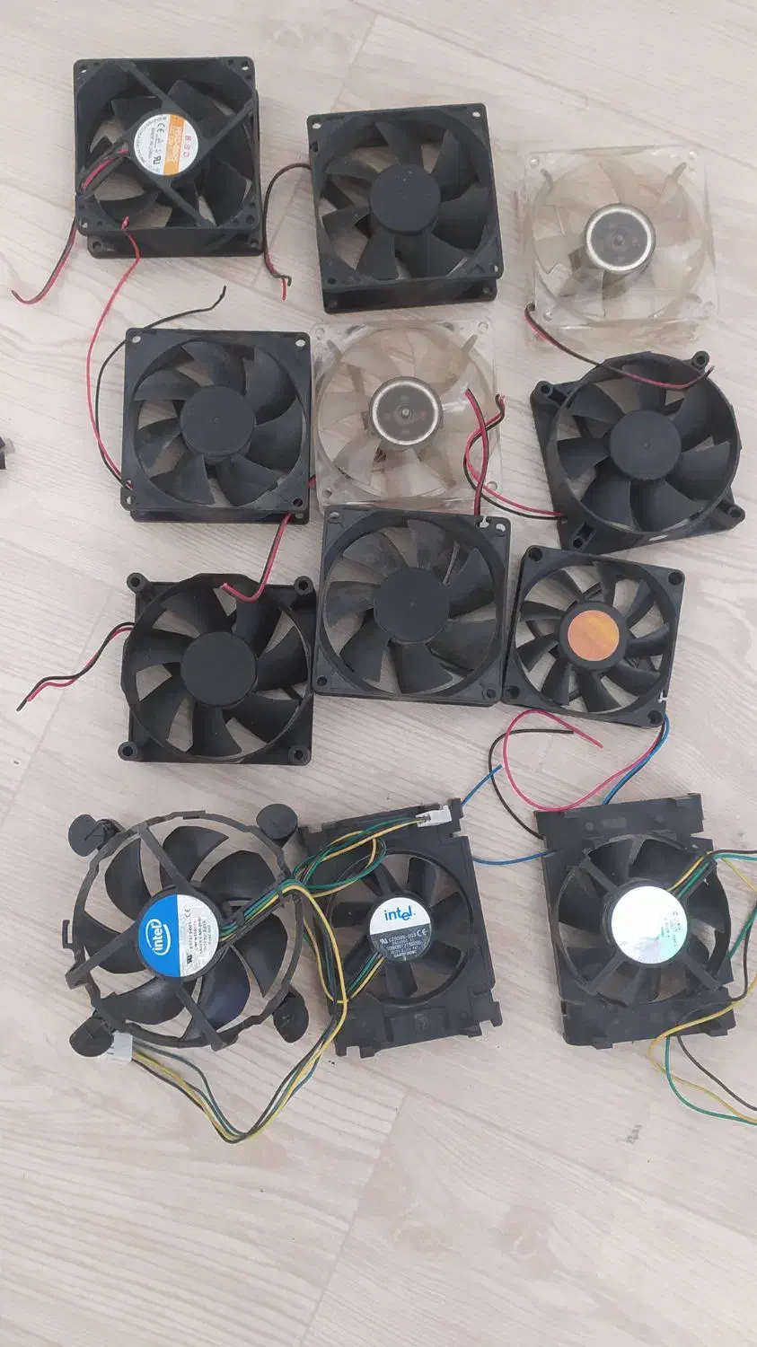 تعدادی فن کامپیوتر / فن کیس / فن CPU|قطعات و لوازم جانبی رایانه|قزوین, |دیوار