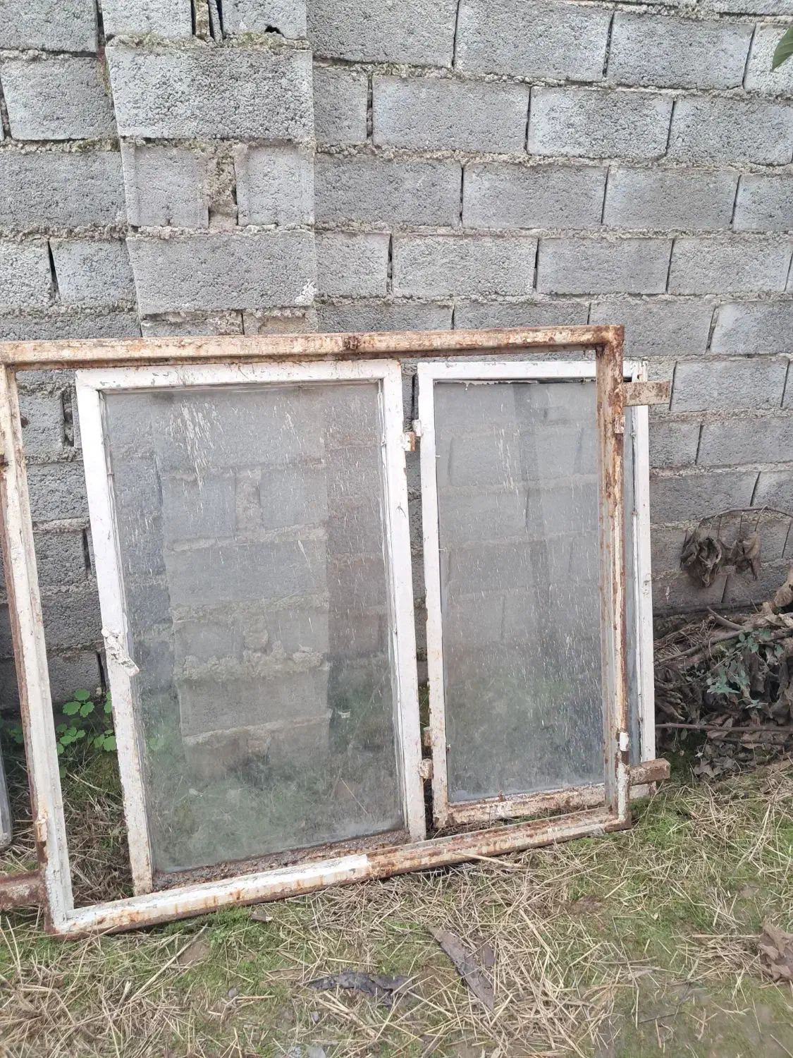 در و پنجره آهنی و دست دوم|مصالح و تجهیزات ساختمان|لاهیجان, لیالستان|دیوار