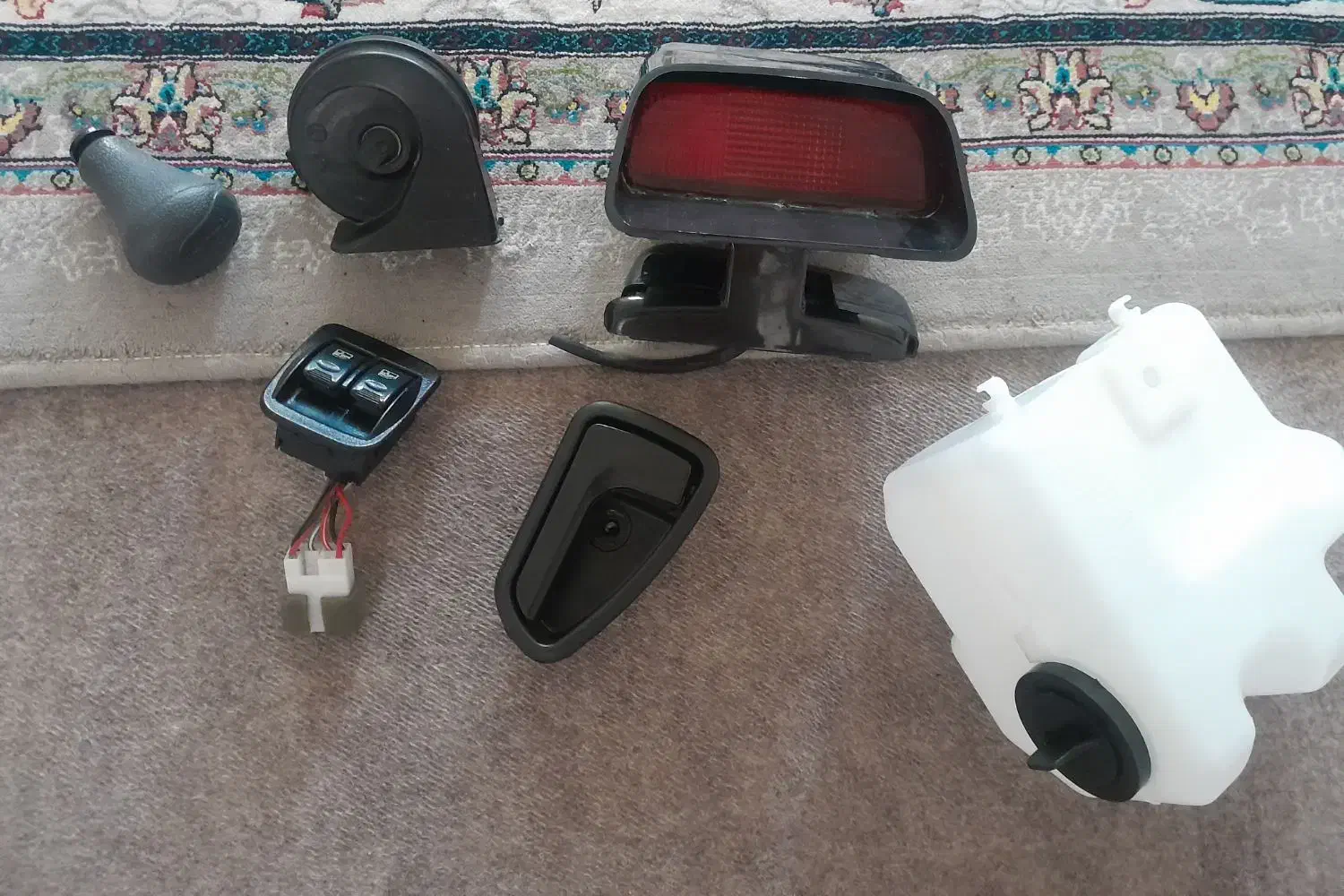 هدلایت و|قطعات یدکی و لوازم جانبی|شیراز, شهرک مهدیآباد|دیوار