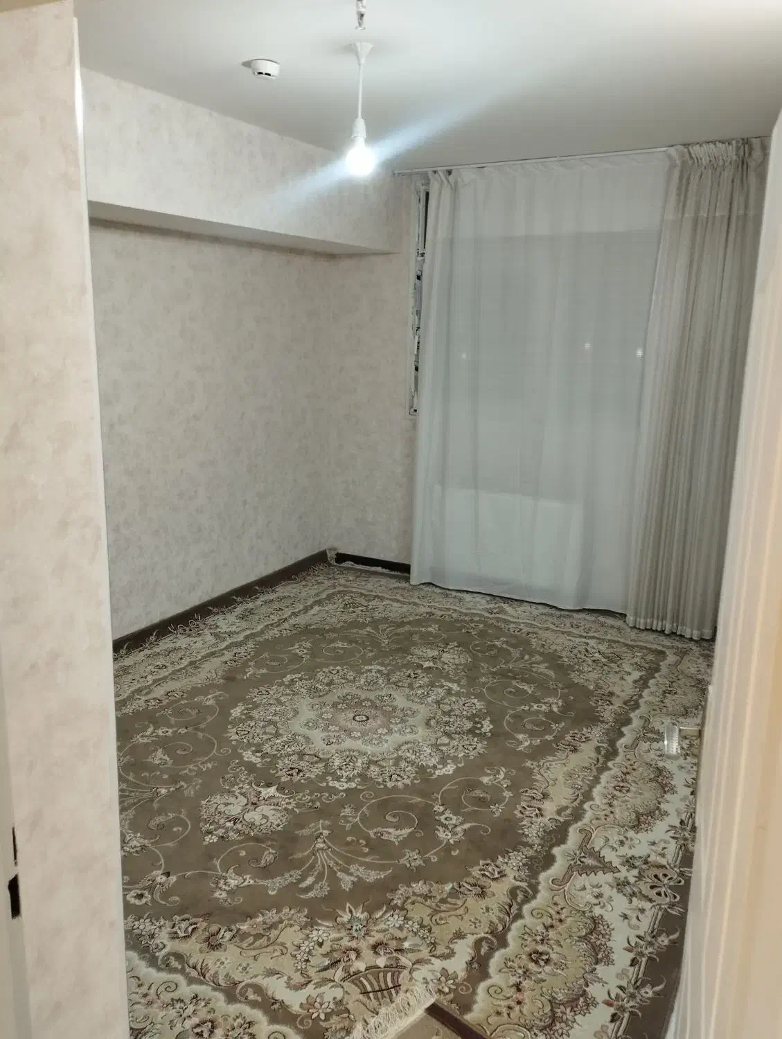 C 8 ساختمان اهورا 100متر|فروش آپارتمان|فولادشهر, C8|دیوار