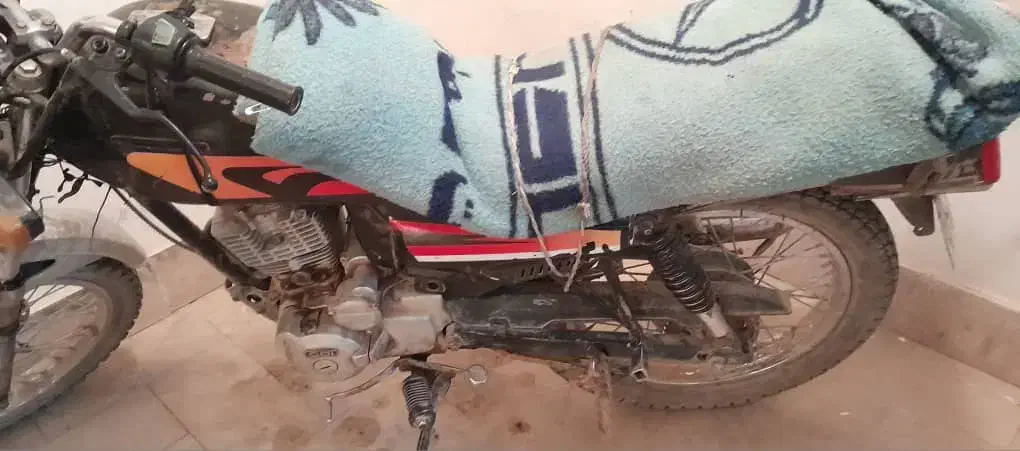 پول لازم هستم موتور خیلی خوبی هست|موتورسیکلت|زاهدان, |دیوار