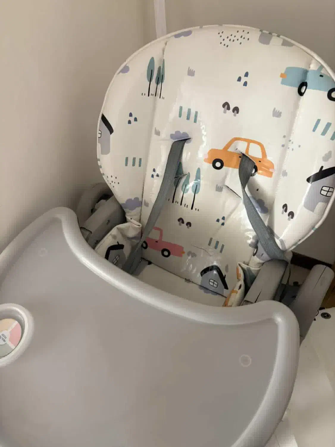 صندلی غذا|تخت و صندلی بچه|هشتگرد, فاز ۳ مهستان|دیوار