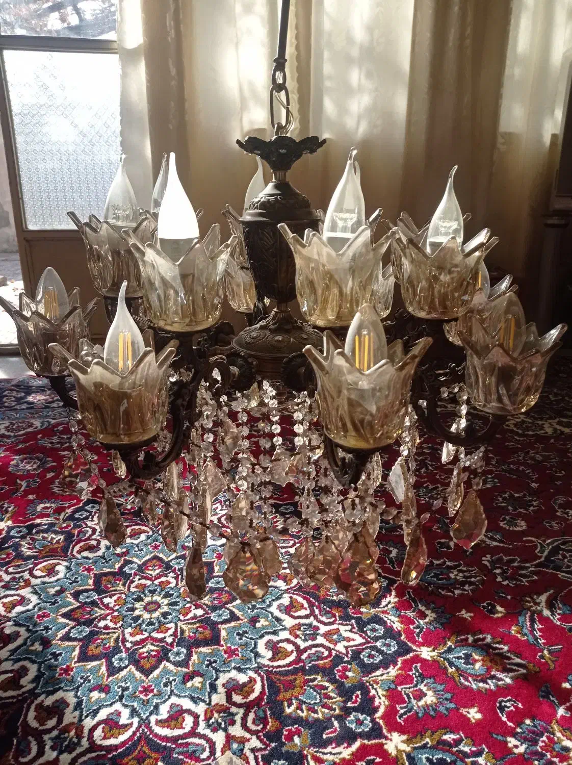 لوستر برنج ۸شاخه ۱۶رشته.کاملا سالم|لوستر و چراغ آویز|هشتگرد, شهرک ریحانه|دیوار