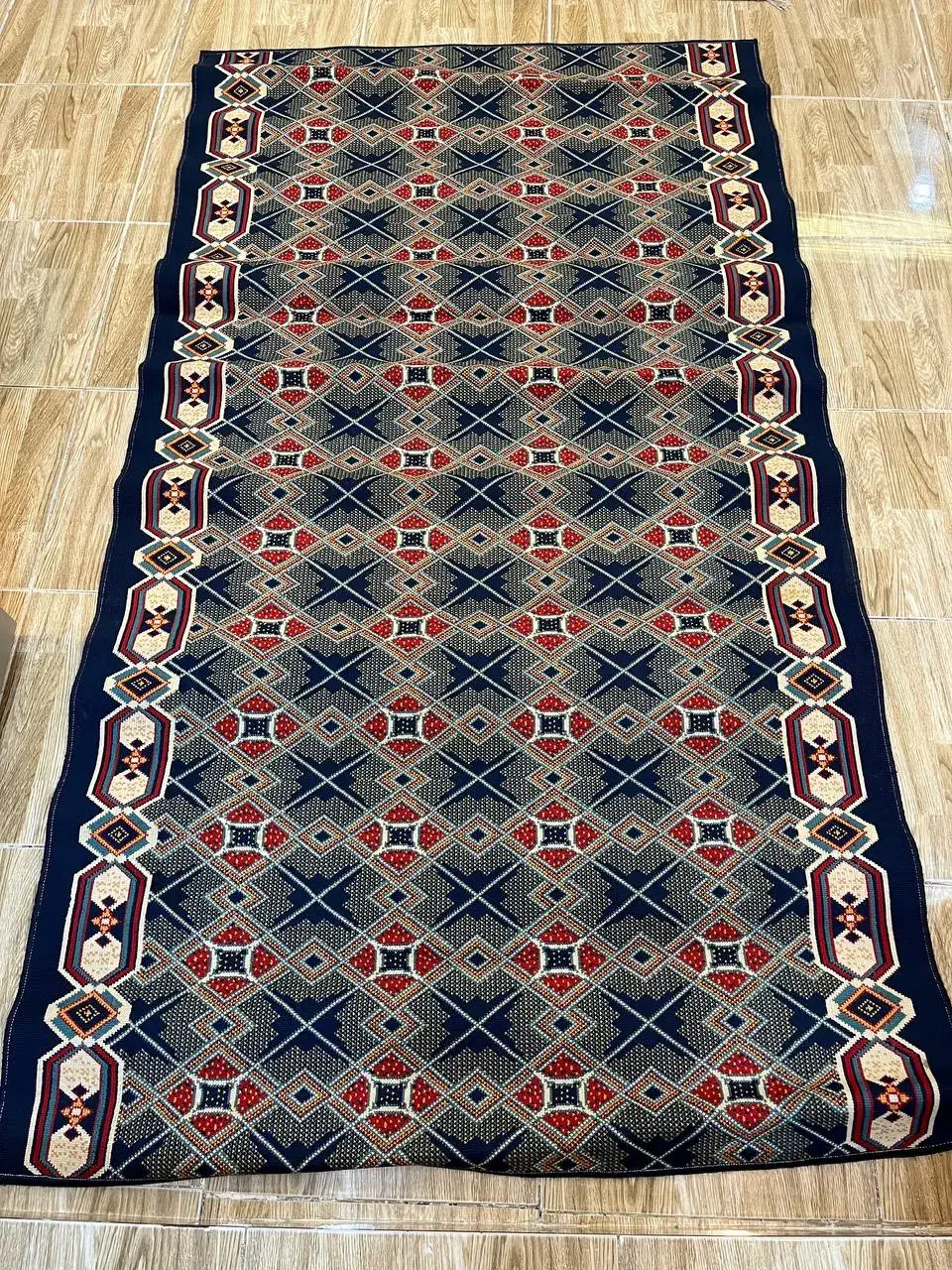 فرش گلیم|فرش|رشت, بوسار|دیوار