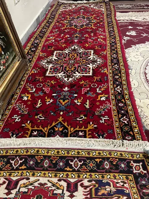 کناره یک در چهارو‌نیم طرح هریس|فرش|آبیک, |دیوار