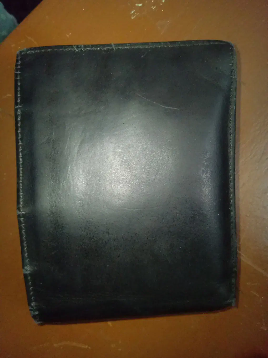 کیف مدارک گمشده|اشیا|نهاوند, |دیوار