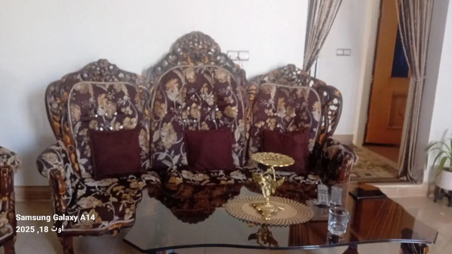 مبل سلطنتی تمام چوب  و میز عسلی|مبلمان خانگی و میز عسلی|بروجرد, |دیوار