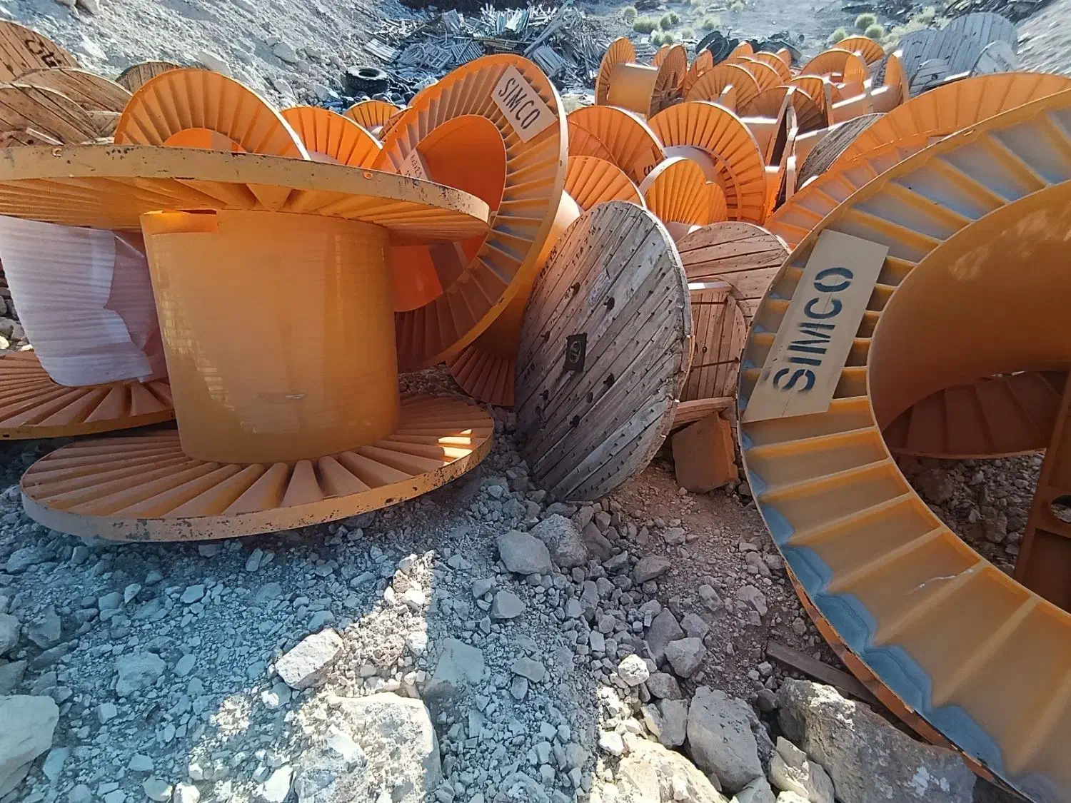 قرقره فلزی|ابزارآلات|محمله, |دیوار