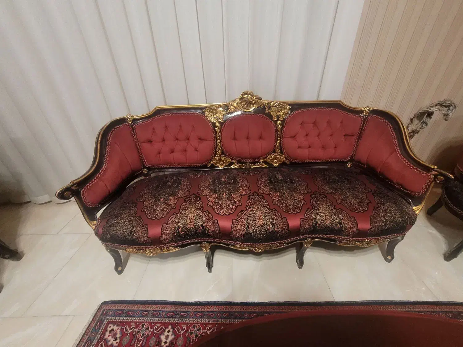 مبلمان کلاسیک آنتیک مناسب جهیزیه|مبلمان خانگی و میز عسلی|آباده, |دیوار