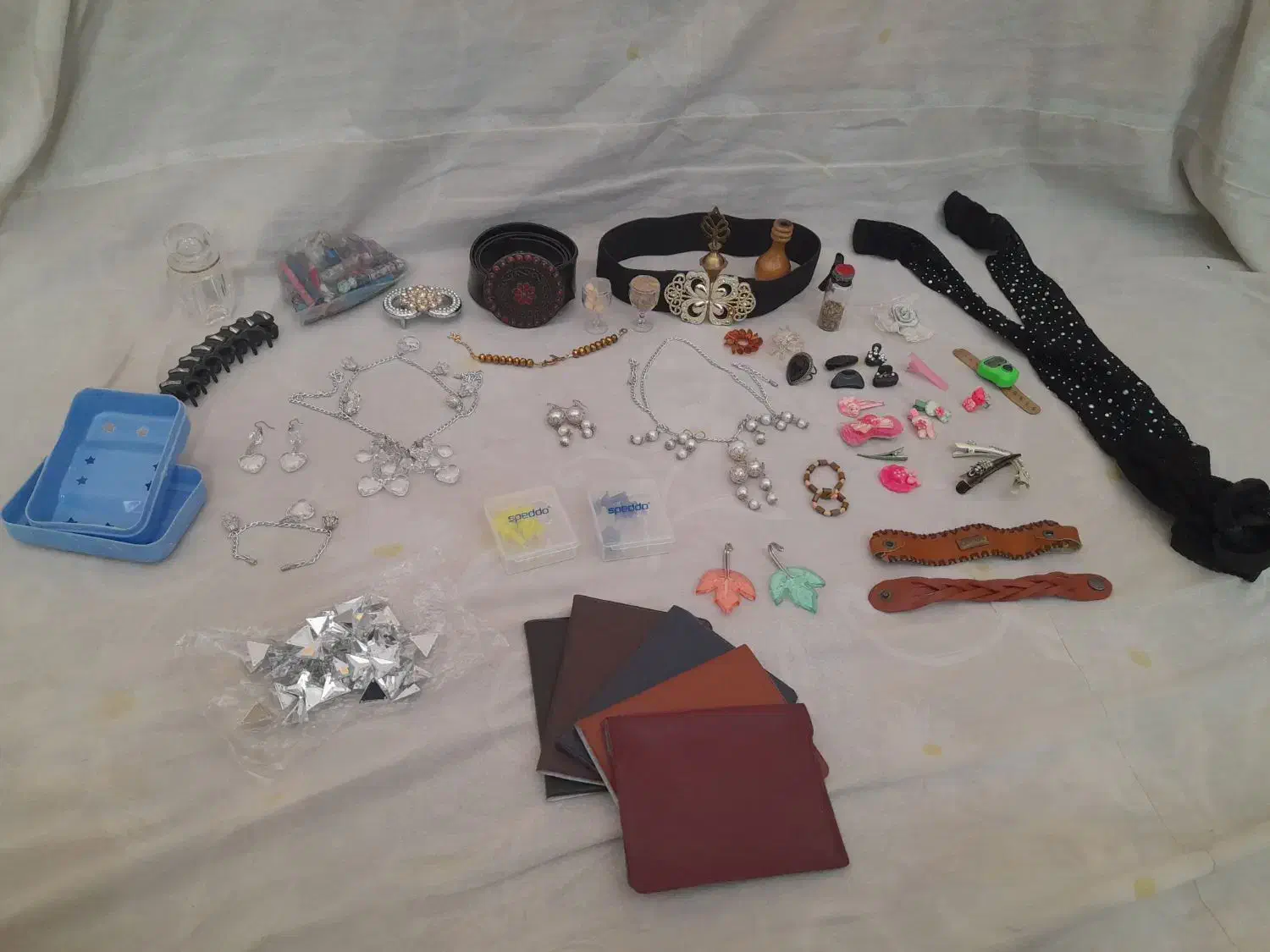 قیمت مناسب زدم نگاه کن میفهمی|زیورآلات و اکسسوری|جهرم, |دیوار