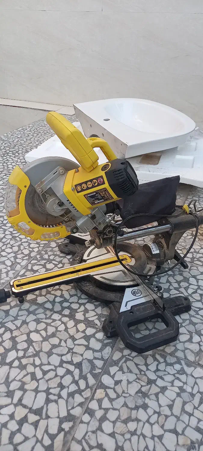 فارسی بر کنزاکس ۴۴۲۱|ابزارآلات|کازرون, |دیوار